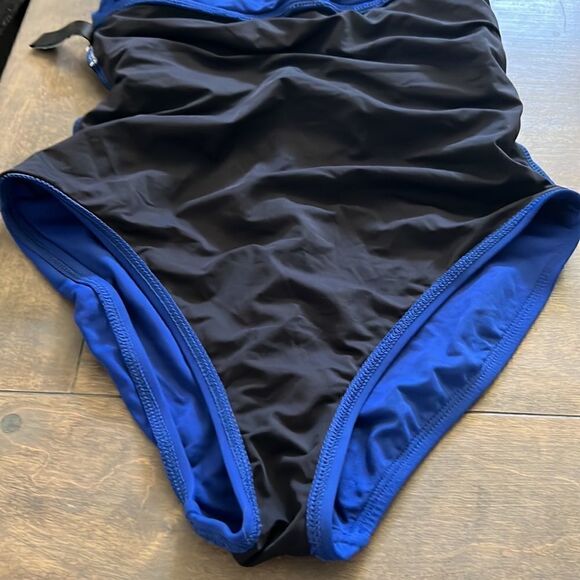 LA BLANCA ISLAND GODDESS MULTI STRAP CROSS-BACK MIO - Picture 9 of 13